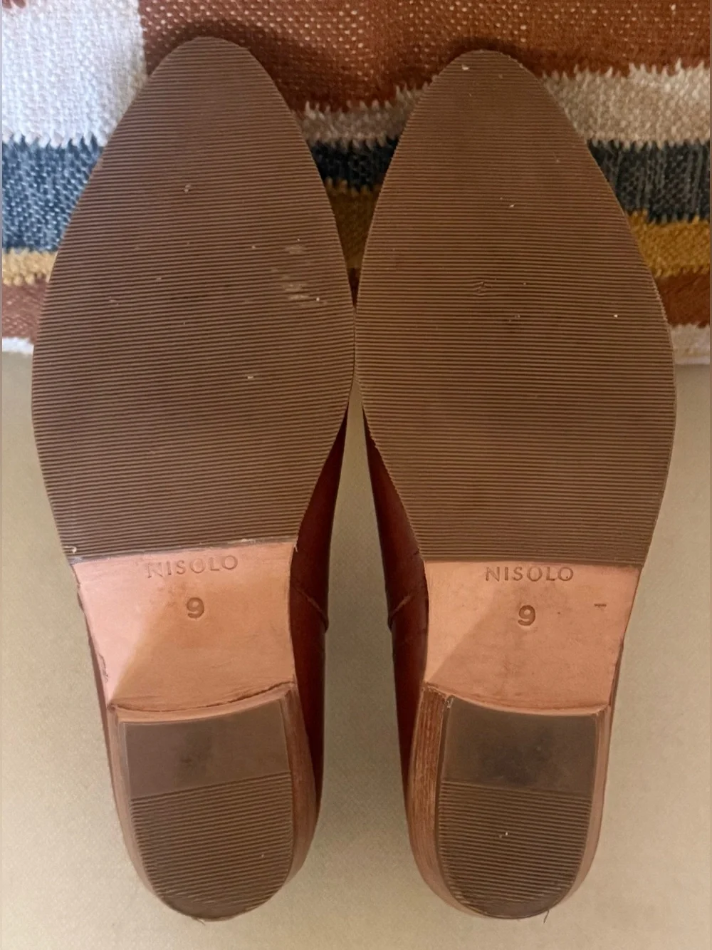 Nisolo Mia Everyday Ankle Bootie Auburn Leather Slip On Block Heel Size 9 EUC